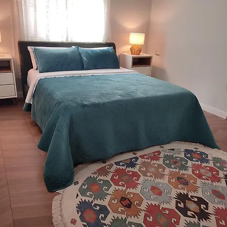 Apartment Seasons 1, Golem Kompleksi Dielli *